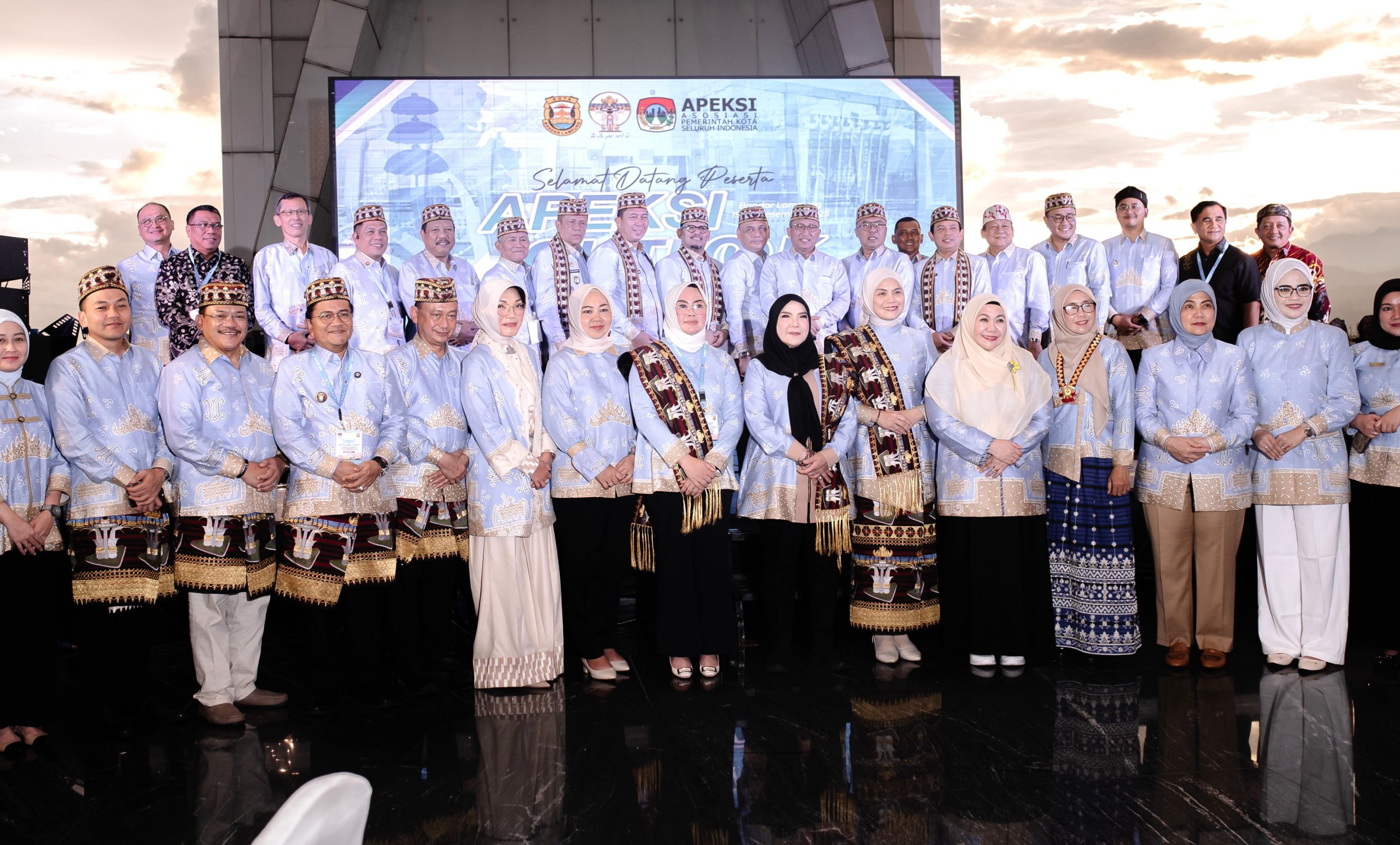 APEKSI Outlook 2025 Resmi Ditutup, Eva Dwiana Dorong Kolaborasi Antar Kota