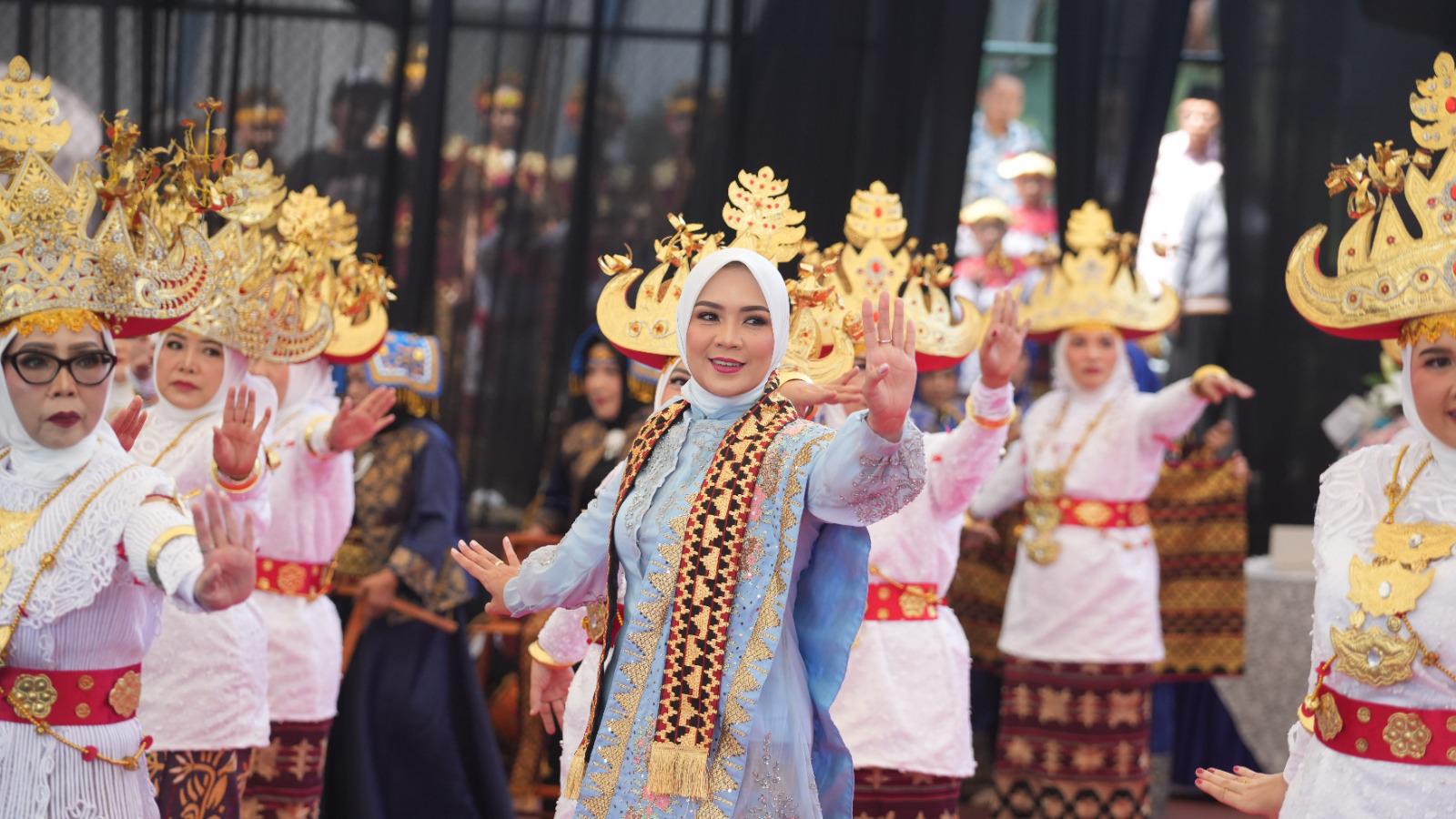 IKBL Rayakan HUT ke-26 dengan Tari Hagum Jejama dan Logo Baru