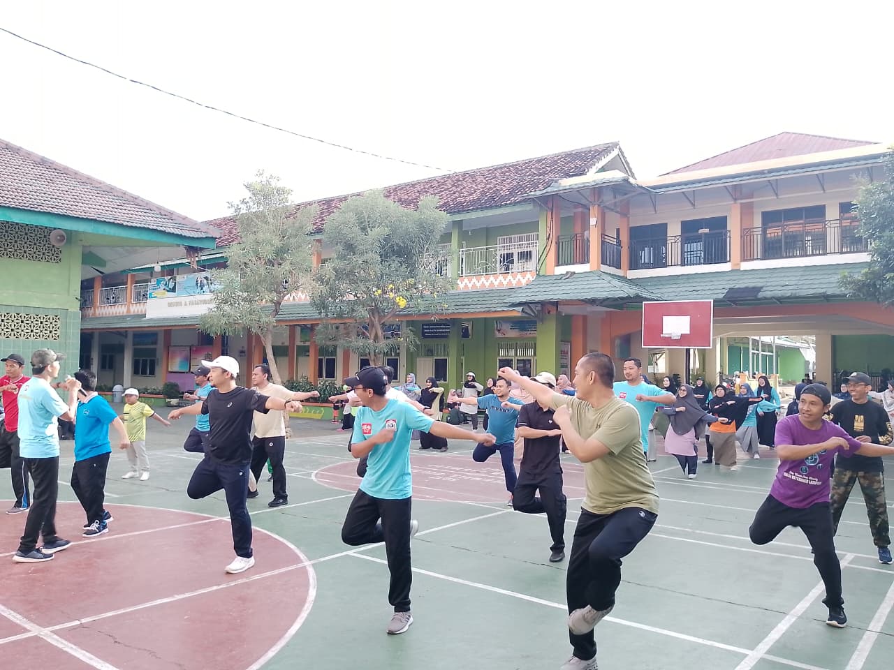 Pekan Sehat dan Bugar SDIT Permata Bunda 1 Ajak Guru dan Orang Tua Hidup Aktif
