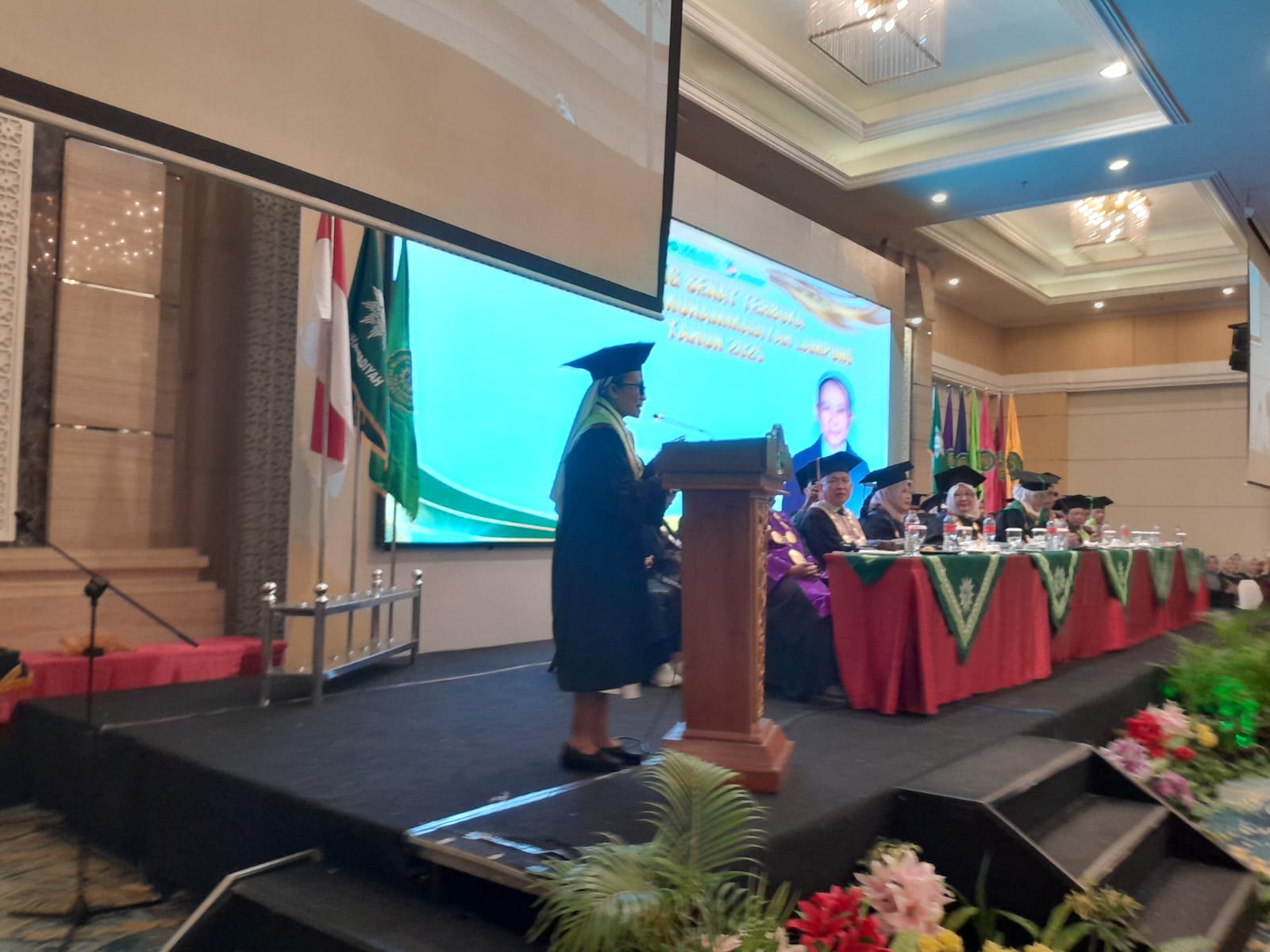 Bukti Kampus Inklusif, Biarawati Katolik Lulus Predikat Sarjana di UML