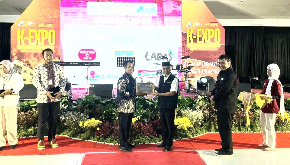 YBM BRILiaN Raih Penghargaan Mitra Beasiswa pada Kemahasiswaan Expo ITERA 2025