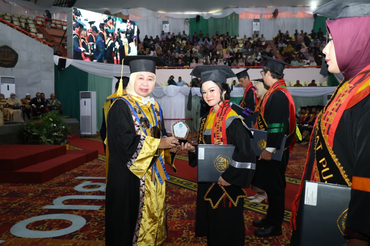 640 Lulusan Resmi Diwisuda Unila pada Periode III 2025/2026