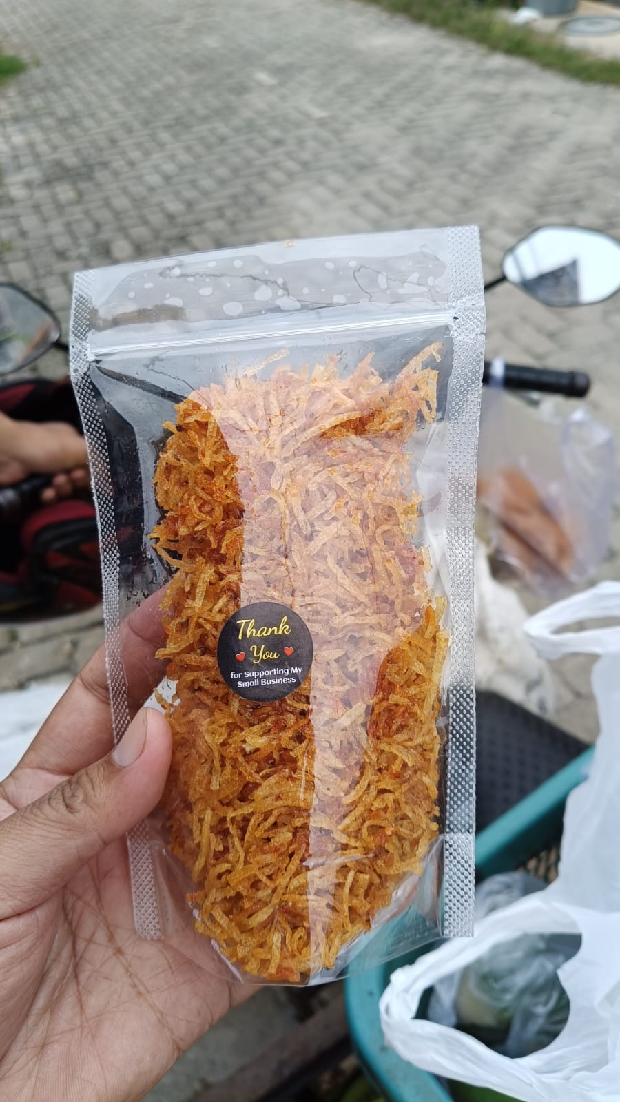 Camilan Higienis Warga Gedong Meneng Tembus Pasar Pemukiman Lewat Motor Keliling