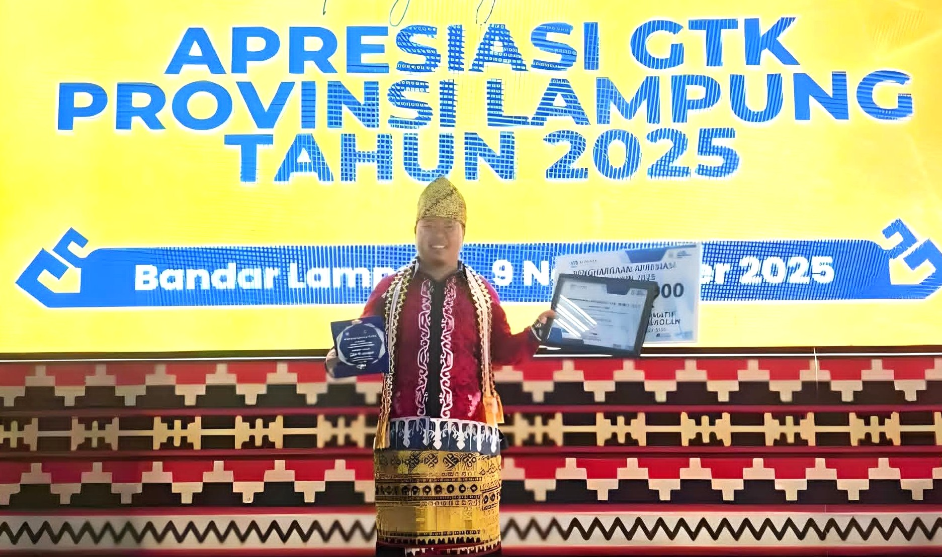 Tokoh Literasi Way Kanan Eko Prasetyo Torehkan Puluhan Prestasi di 2025