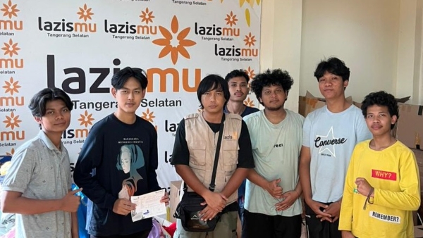 Bunga Kecil dari Rawa untuk Negeri yang Terluka