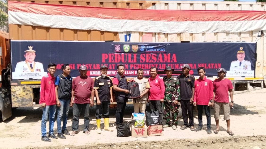 Pemprov Sumsel, Kodam II Sriwijaya, dan Masyarakat Salurkan Bantuan untuk Korban Banjir Bandang Aceh