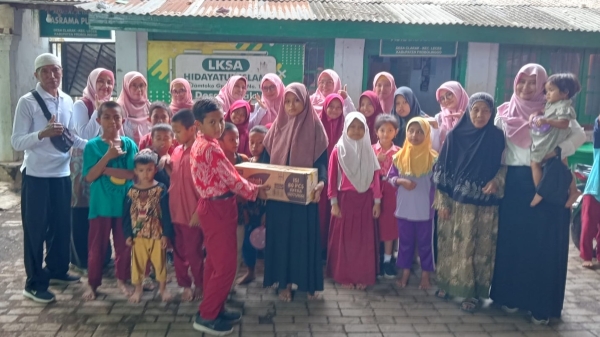 SDN Tamansari II Dringu Salurkan Bantuan ke Panti Asuhan Hidayatul Islam