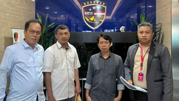 Ribuan Korban Scam Trading Sense Now AI dan Wapex dari Lampung Datangi Mabes Polri