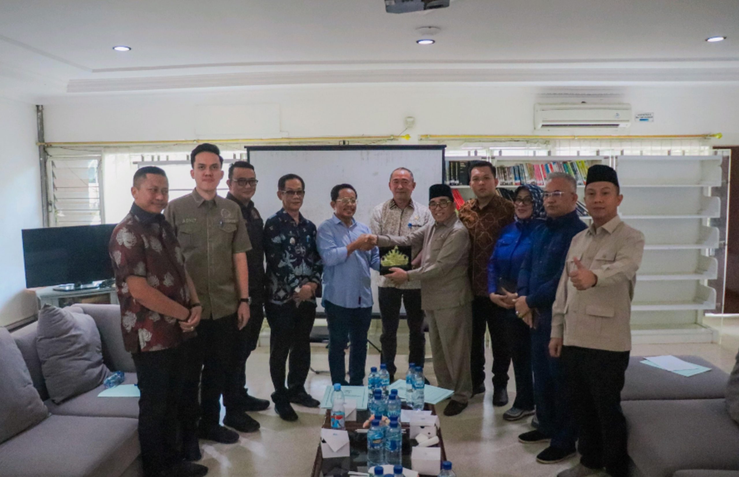 Komisi III DPRD Lampung Kunjungi PT Great Giant Pineapple Perkuat Sinergi PAD