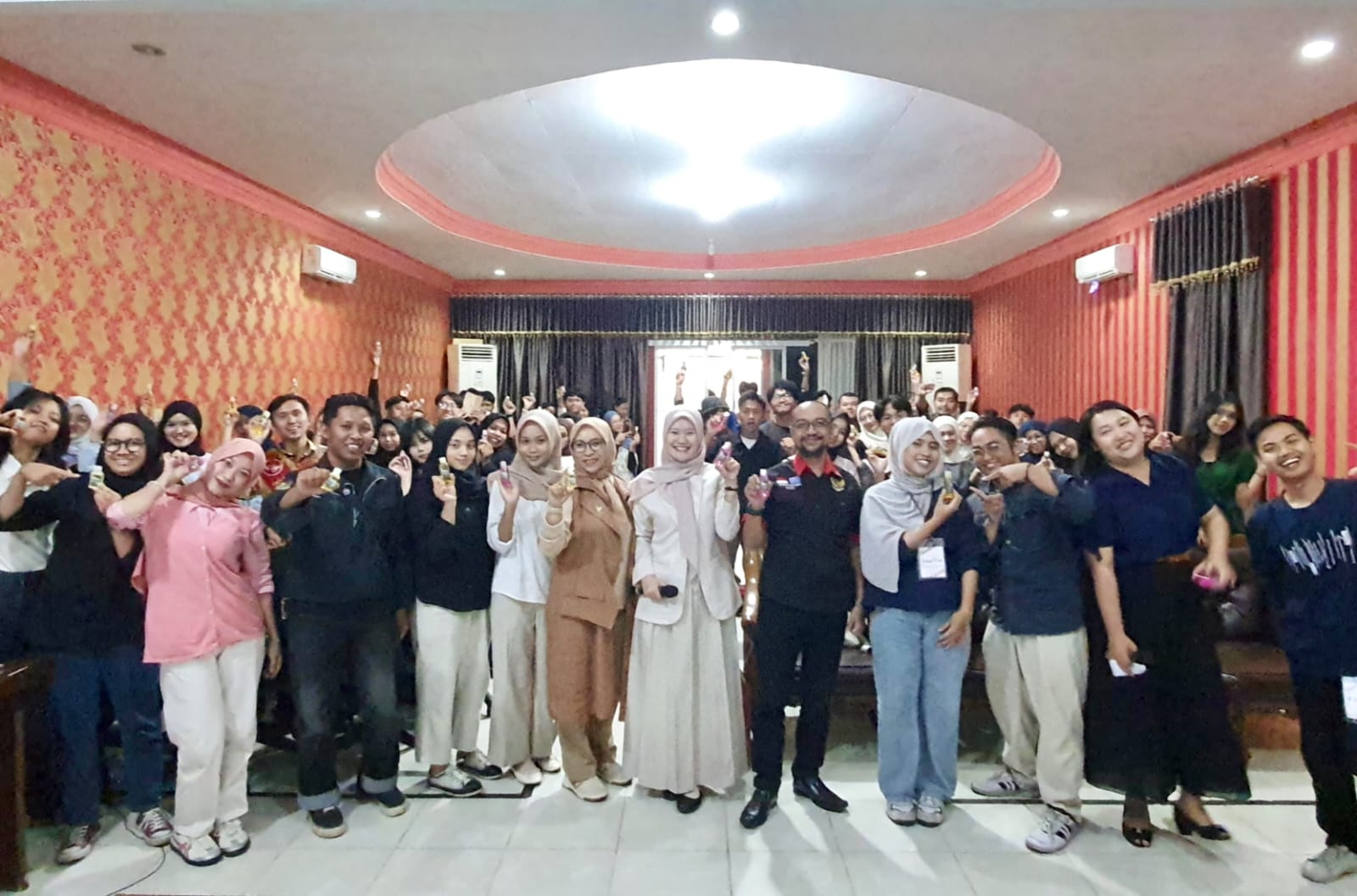 Tekan Volume Sampah, Puluhan Komunitas di Pontianak Praktik Pembuatan Disinfektan Alami