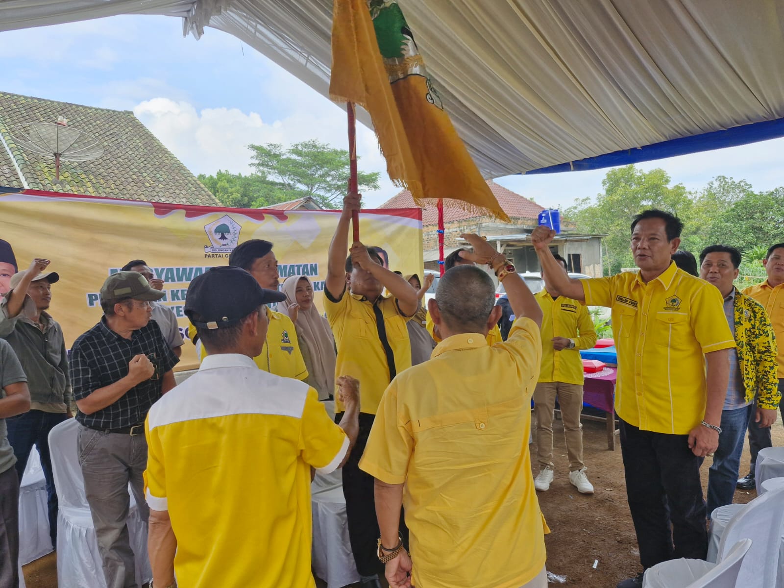 Kasri Hatta Terpilih Aklamasi Jadi Ketua Golkar Banjit, Darlian Pone Instruksikan Konsolidasi Hingga Kampung