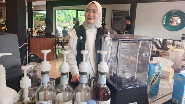Lapan Kopi Resmi Dibuka, Hj. Kartika Sandra Desi Dorong Wirausaha Muda dan Kepedulian Lingkungan