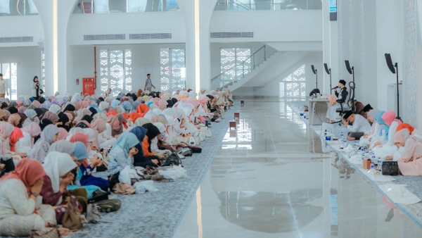 Ketua TP PKK Lampung Hadiri Safari Dakwah “Wakaf One Family One Quran”, Serukan Penguatan Iman Jelang Ramadan
