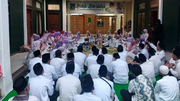 DPW PKB Lampung Gelar Bukber Perdana, Resmikan Program Lamban Zakat PKB
