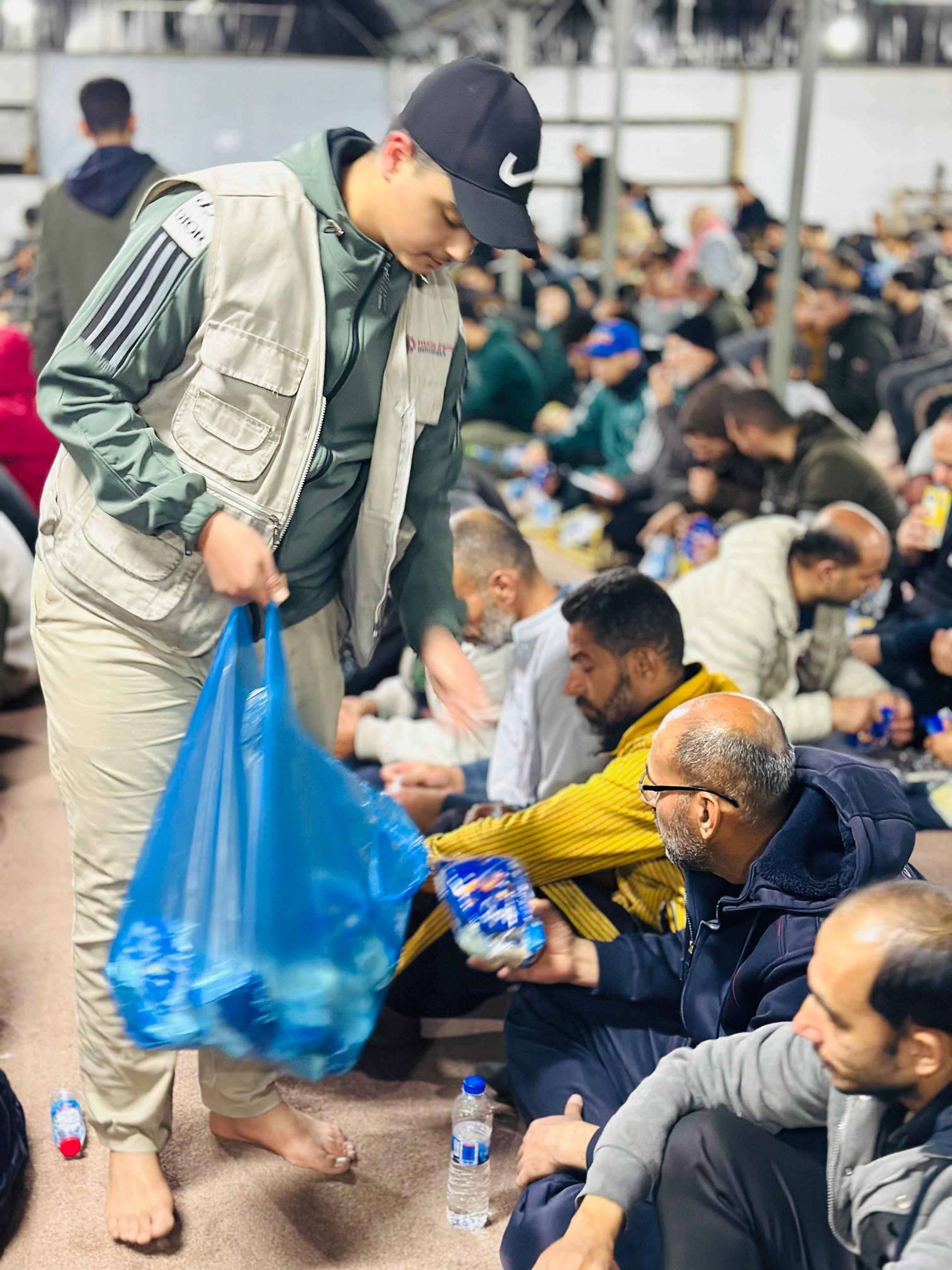 Malam ke-27 Ramadan, Hulun Peduli Indonesia Temani Itikaf 1.500 Jamaah Masjid Al Abbas di Gaza