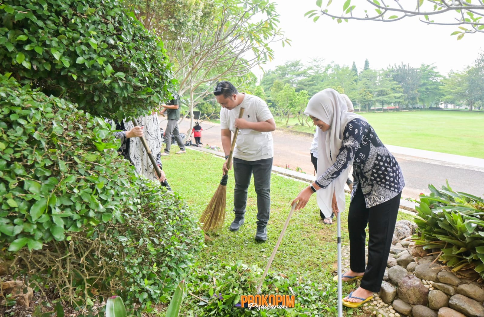 Wujudkan Indonesia ASRI, Pemkab Pesawaran Gelar Gerakan Bersih-bersih Serentak
