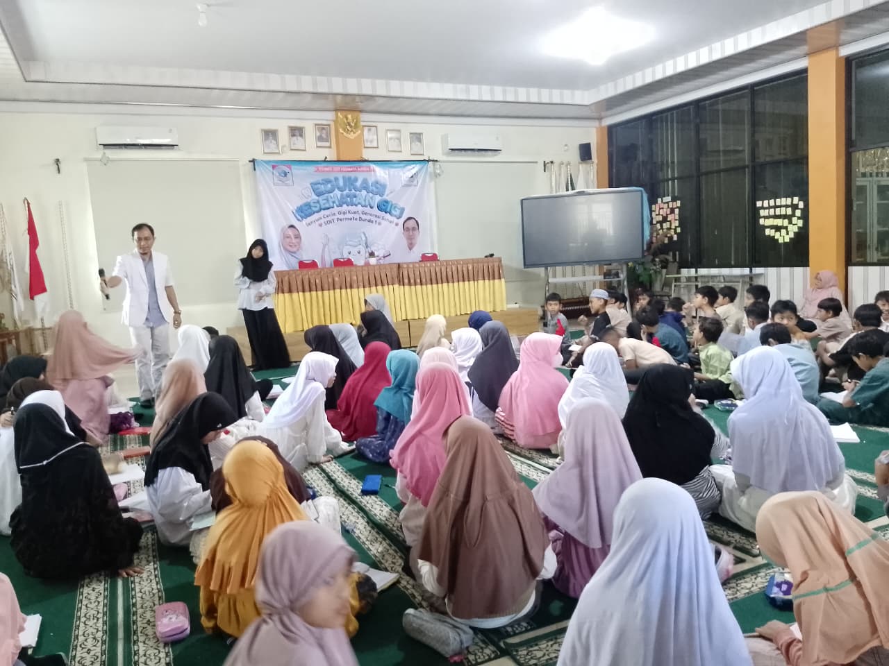 Gigi Sehat Senyum Ceria: Komite SDIT Permata Bunda 1 Rajabasa Edukasi Ratusan Siswa