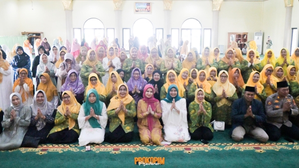 Hadiri Pengajian Akbar, Bupati Nanda Indira Ajak Warga Perkuat Kepedulian Sosial