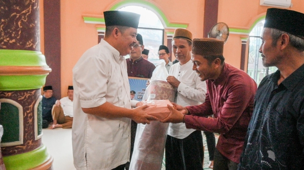 Safari Ramadhan di Tegineneng, Bupati Nanda Indira Tinjau Pasar Murah dan Serap Aspirasi Infrastruktur