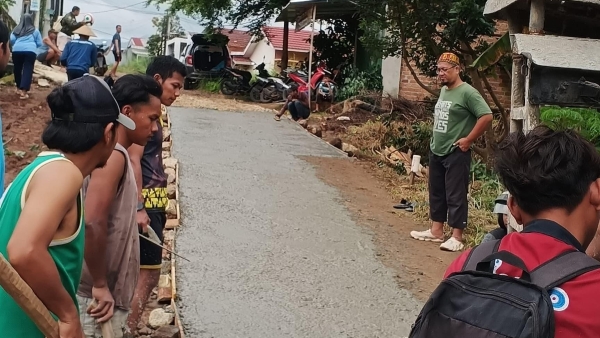 Gotong Royong 7–10 Maret, Warga Kurungan Nyawa Rapikan Jalan Terusan Raden Gunawan