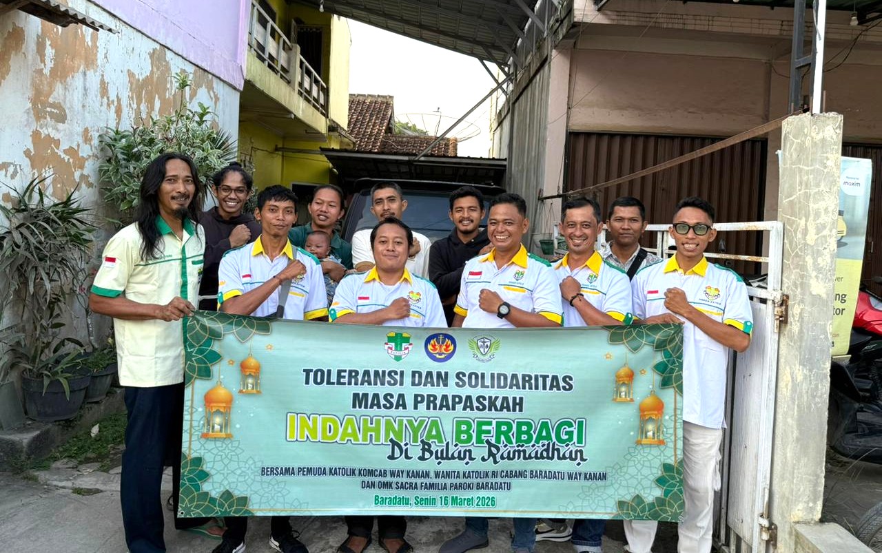Pemuda Katolik Way Kanan Berbagi Takjil, Wujud Toleransi di Bulan Ramadan