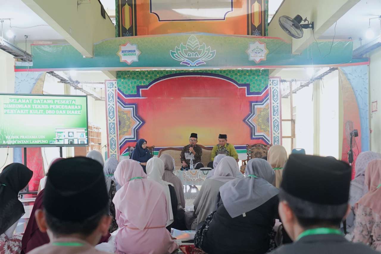 Cegah DBD dan Penyakit Kulit, Klinik Pratama UIN RIL Beri Penyuluhan Kesehatan bagi Mahasantri