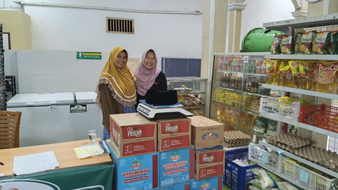 Warga Antusias Belanja di Al Iman Mart, Hairia: Ini Bagian dari Sedekah