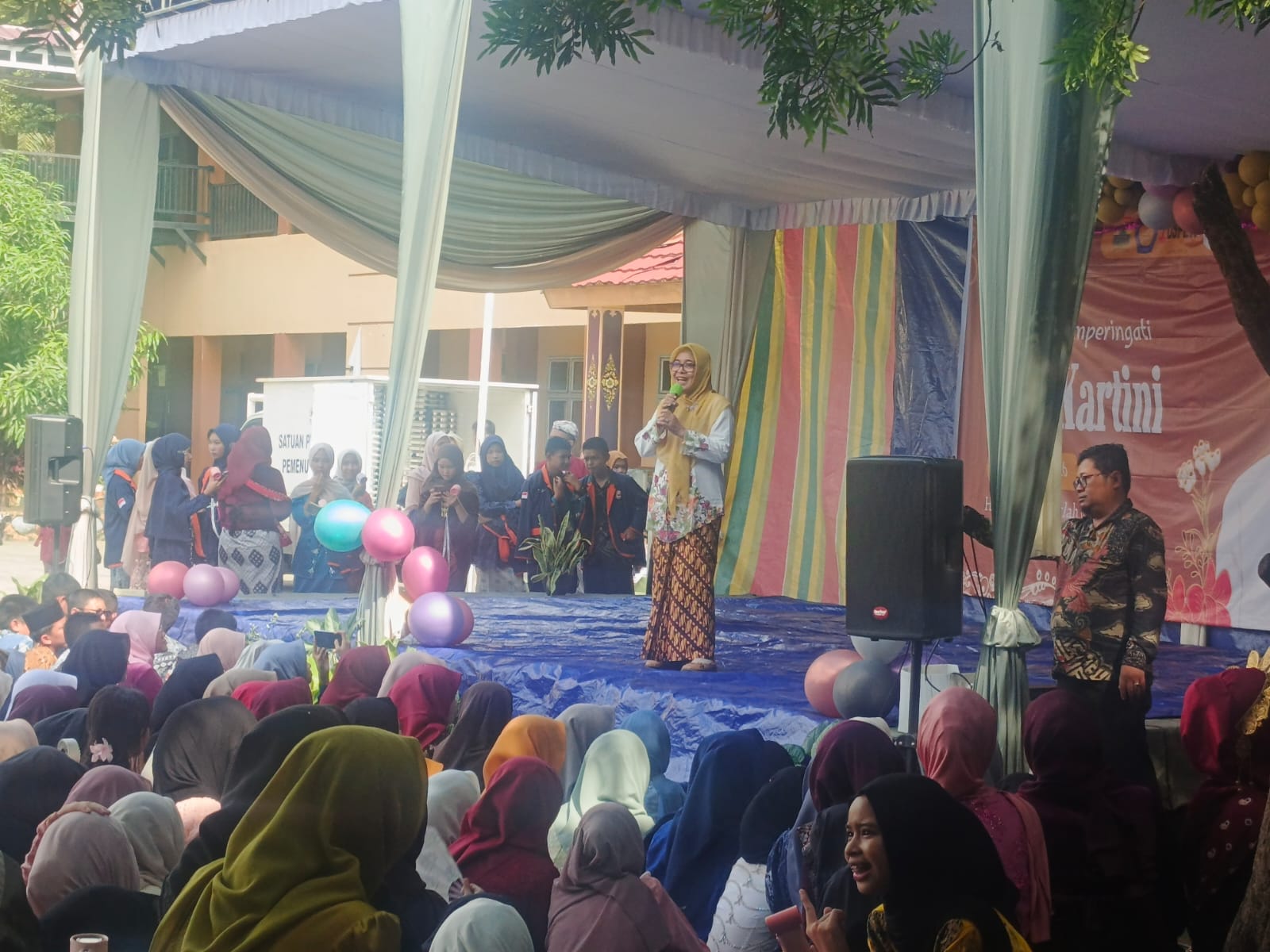 SMPN 19 Palembang Rayakan Hari Kartini, Ajarkan Siswa Laki-laki Cara Menghargai Perempuan