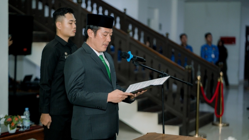Bupati Dedi Irawan Lantik 9 Pejabat Pimpinan Tinggi Pratama Pemkab Pesisir Barat