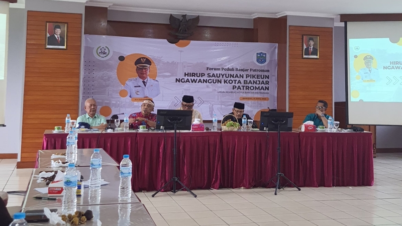 Dialog Sauyunan Banjar Dorong Efisiensi APBD dan Kolaborasi Diaspora untuk Pembangunan Berkelanjutan