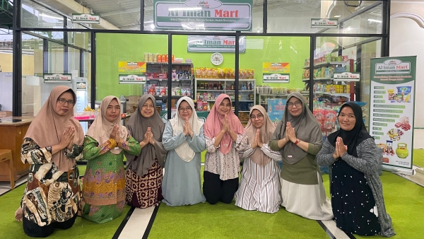 Al Iman Mart Gedong Meneng Berbenah, Gunakan Sekat Kaca untuk Pelayanan Lebih Tertib