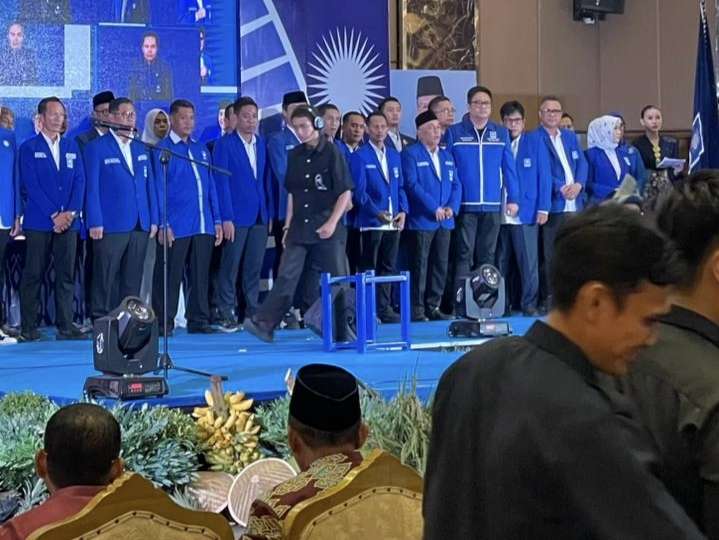 Lantik Pengurus PAN se-Sumsel, Zulkifli Hasan: Joncik Muhammad Pilih Para Petarung