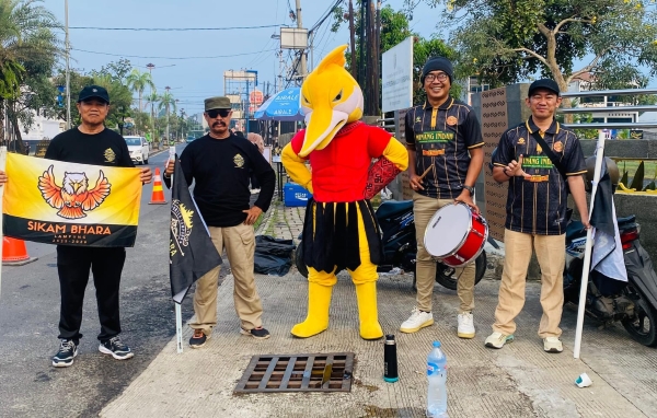 Sikambara Meriahkan HIPMI Half Marathon Lampung 2026 dengan Drum dan Yel-Yel Penyemangat