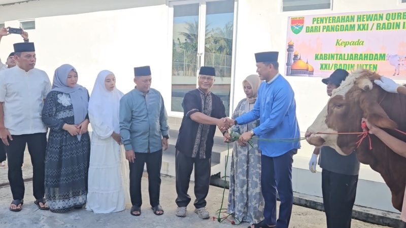 Pangdam XXI/RI Perkuat Kedekatan dengan Warga Lewat Penyaluran Kurban