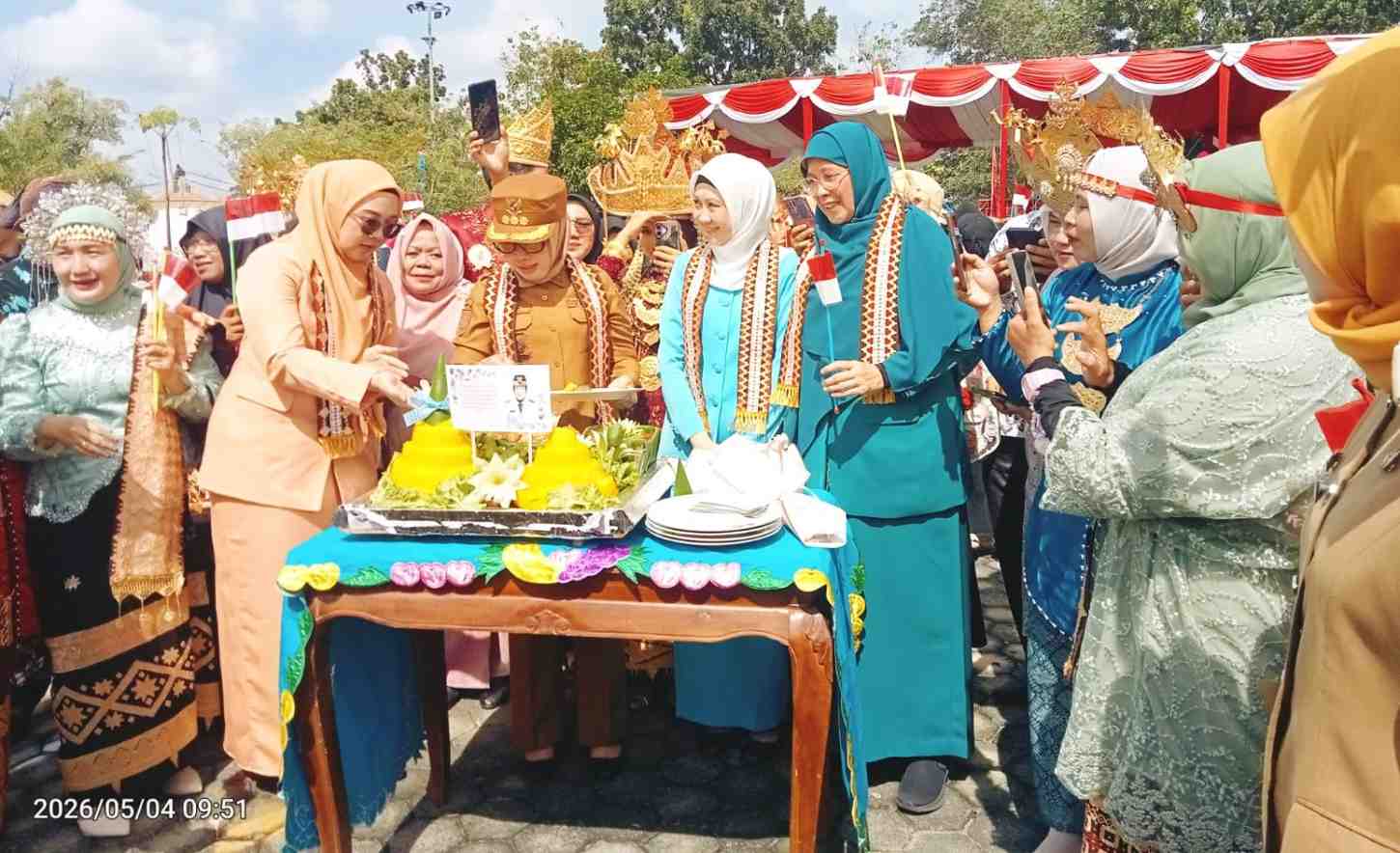 Pemkab Way Kanan Peringati Hardiknas 2026, Tekankan Pendidikan Bermakna dan Berkualitas