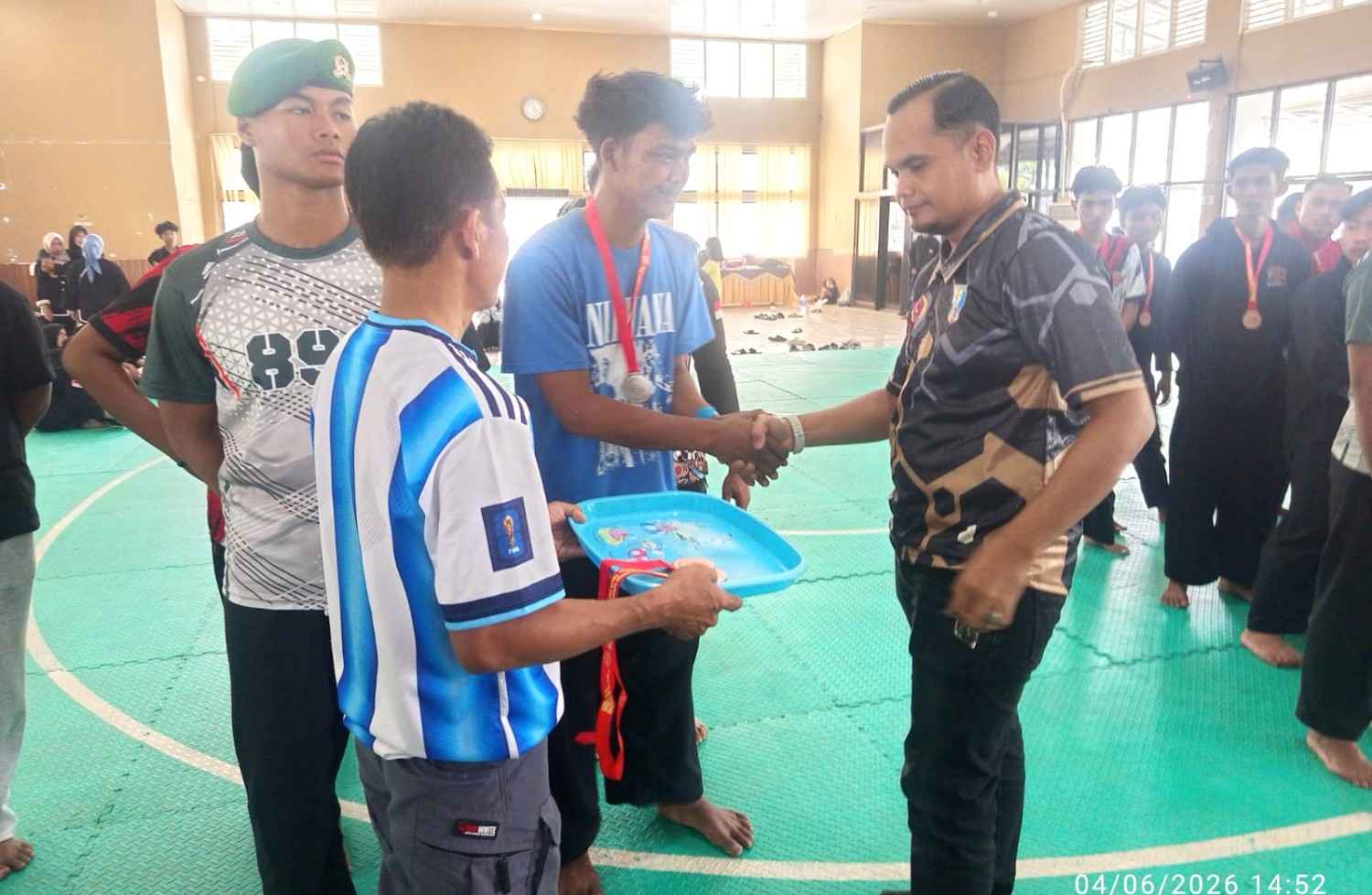 PORKAB Pencak Silat Way Kanan 2026 Resmi Ditutup, PSHT Raih Juara Umum