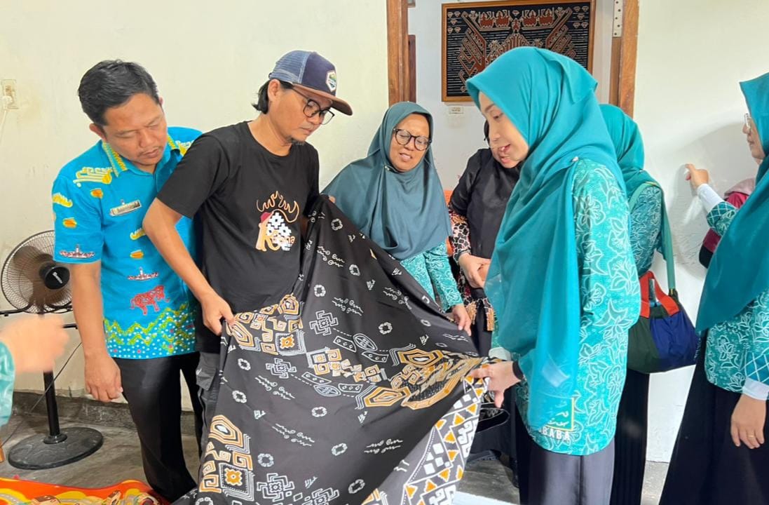 Ketua TP PKK Tubaba Dorong UMKM Batik Naik Kelas, Rumah Batik Kirana Jadi Ikon Budaya Lokal
