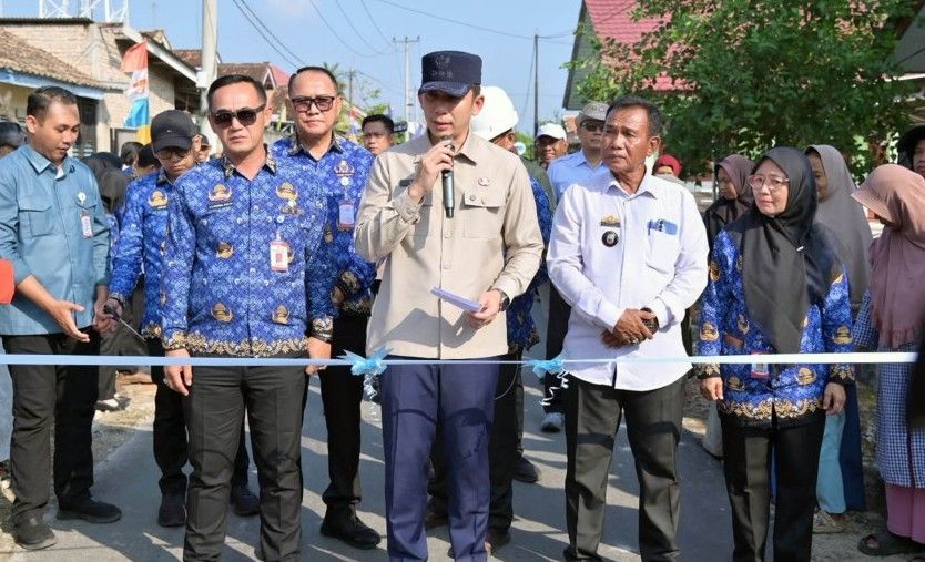 Bupati Egi Resmikan Dua Ruas Jalan di Ketapang, Perkuat Konektivitas dan Dorong Ekonomi Desa