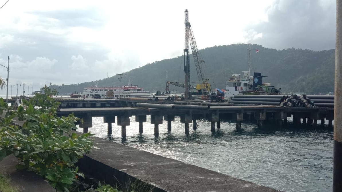 Dermaga Direnovasi, Aktivitas Pelabuhan Tahuna Sementara Dipindahkan ke Pelabuhan Petta