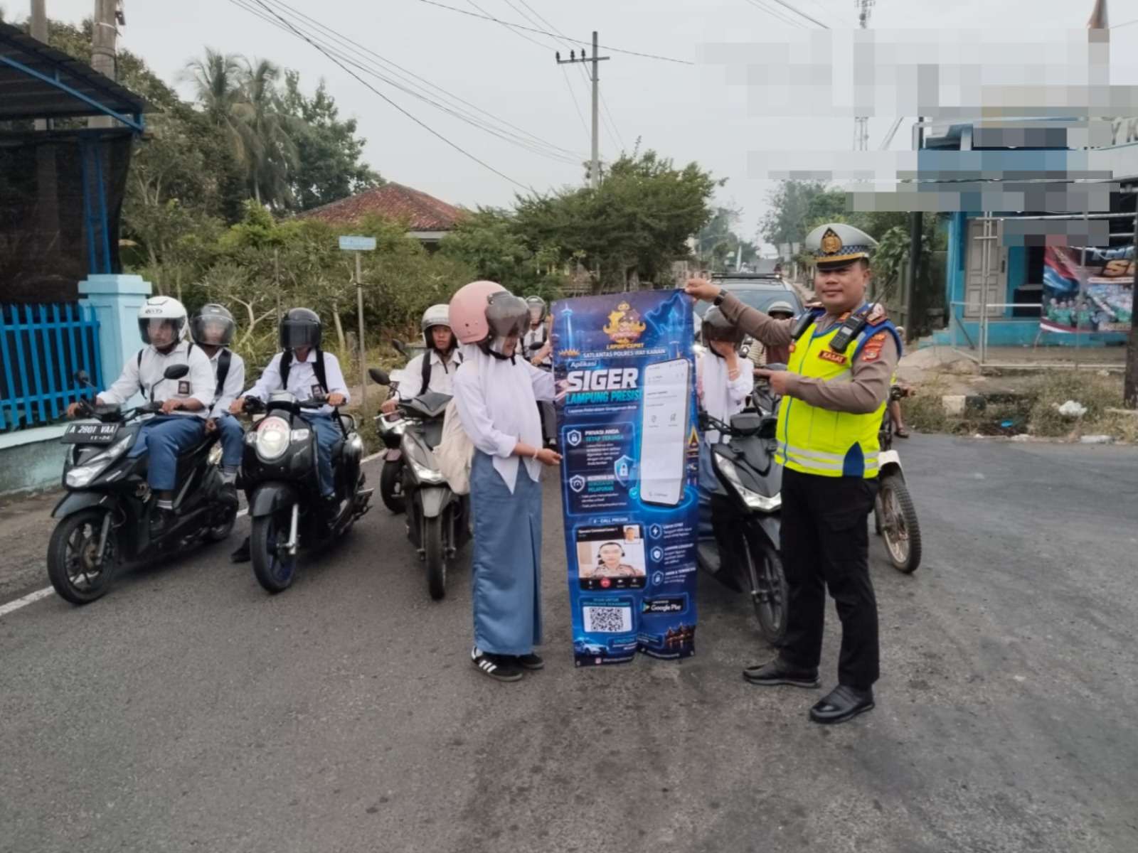Dekatkan Layanan Darurat, Satlantas Polres Way Kanan Sosialisasi Aplikasi Siger Lampung Presisi
