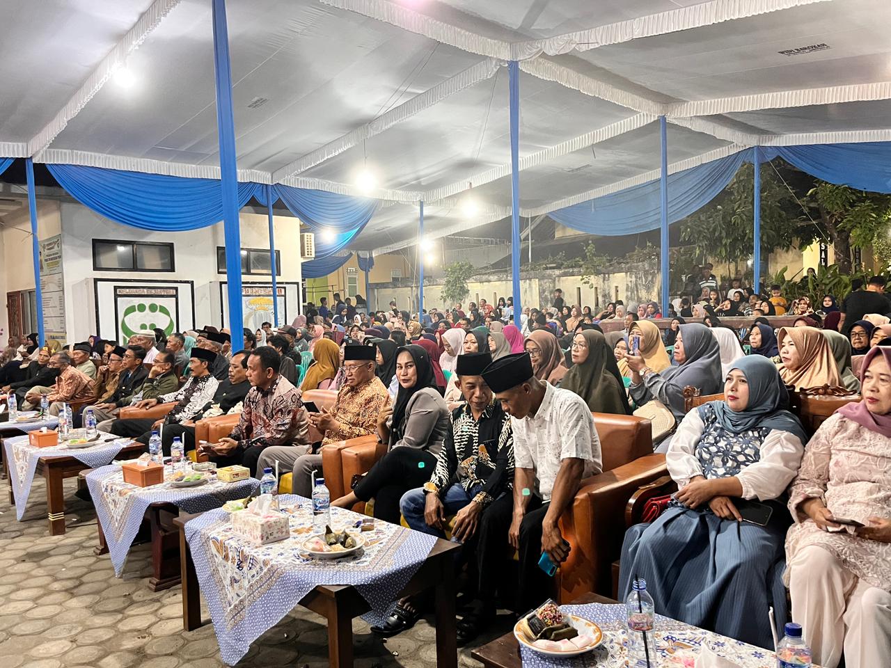 Hadir di Bersih Desa Pringsewu, Mukhlis Basri Ajak Warga Rawat Kesenian Wayang Kulit