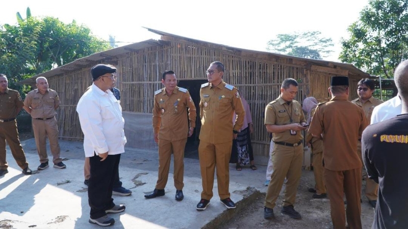 Verifikasi Faktual PKPD 2026, Sekda Tubaba Dampingi Tim Penilai Tinjau BUMTI dan Pengrajin Tikew