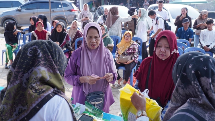 Operasi Pasar Murah Digelar di Pasar Daya Murni, Dinas Koperindag Tubaba Kendalikan Inflasi