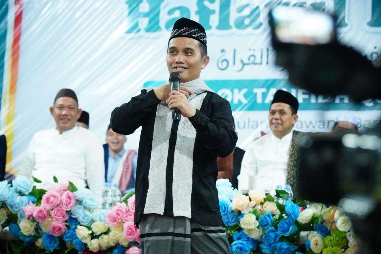 Dampingi Ustaz Maulana, Wabup Nadirsyah Apresiasi Wisuda Tahfizh Angkatan VIII Qur'anic Center Tubaba