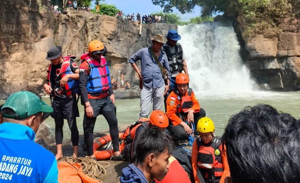 Remaja 17 Tahun Diduga Tenggelam di Curup Sri Rahayu Way Kanan, BPBD Bersama Warga Terus Lakukan Pencarian