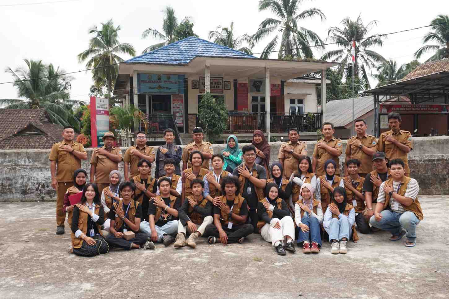 ITERA Dorong Pengembangan Minyak Pala Way Kalam, Perkuat Branding hingga Digital Marketing