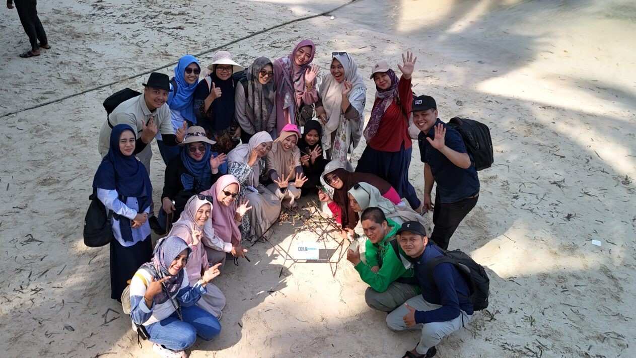 UIN RIL Tanam Terumbu Karang di Pahawang, Dorong Pelestarian Ekosistem Laut