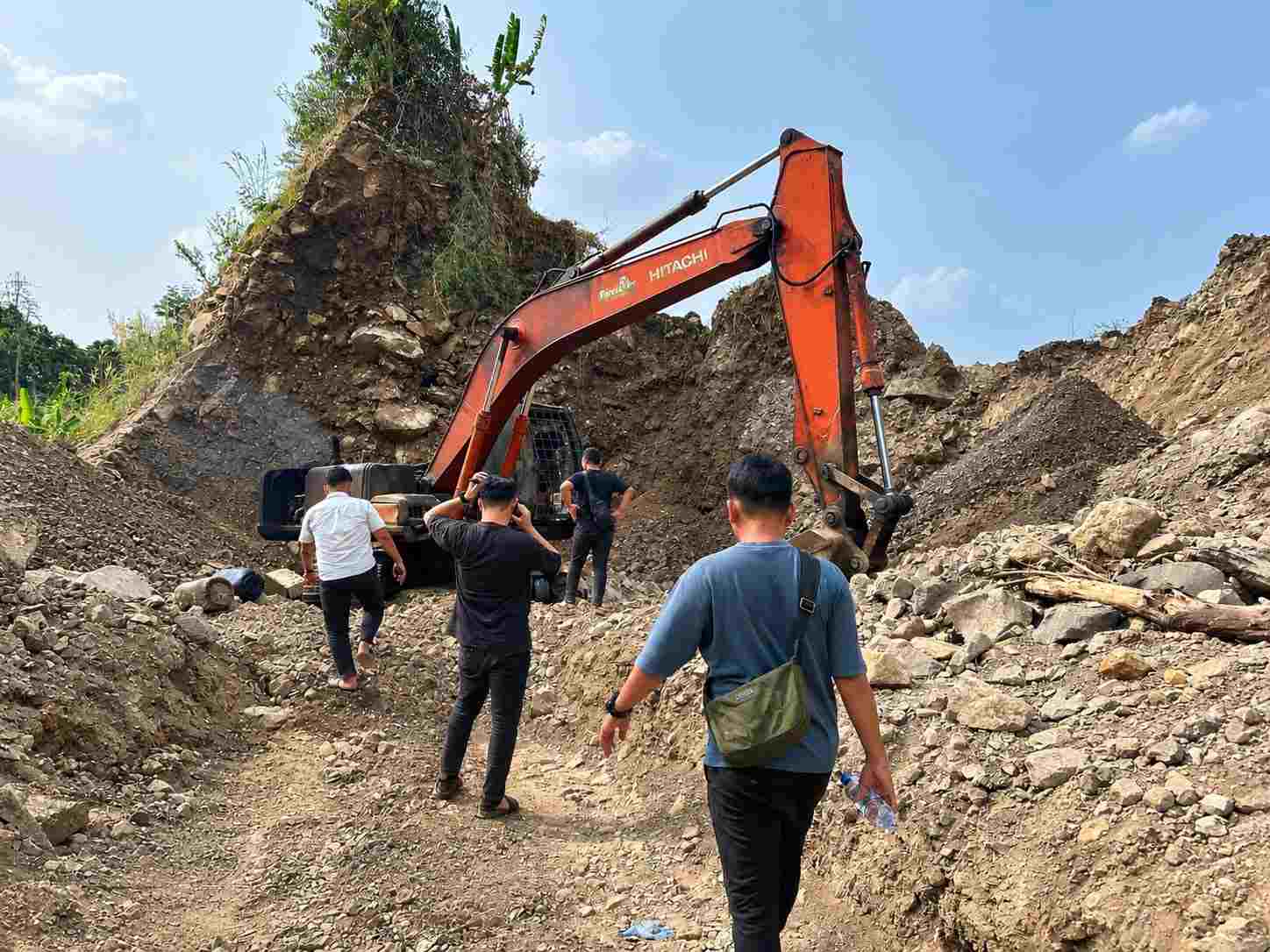 Respons Isu Publik, Unit Tipidter Polres Way Kanan Cek Lokasi Tambang Batu di Bukit Gemuruh