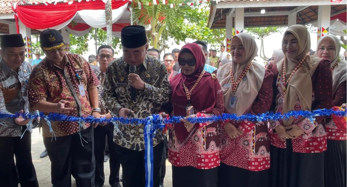 Dorong Wisata Pesisir Tanggamus, Bupati Saleh Asnawi Resmikan Sentra Kuliner Muara Indah