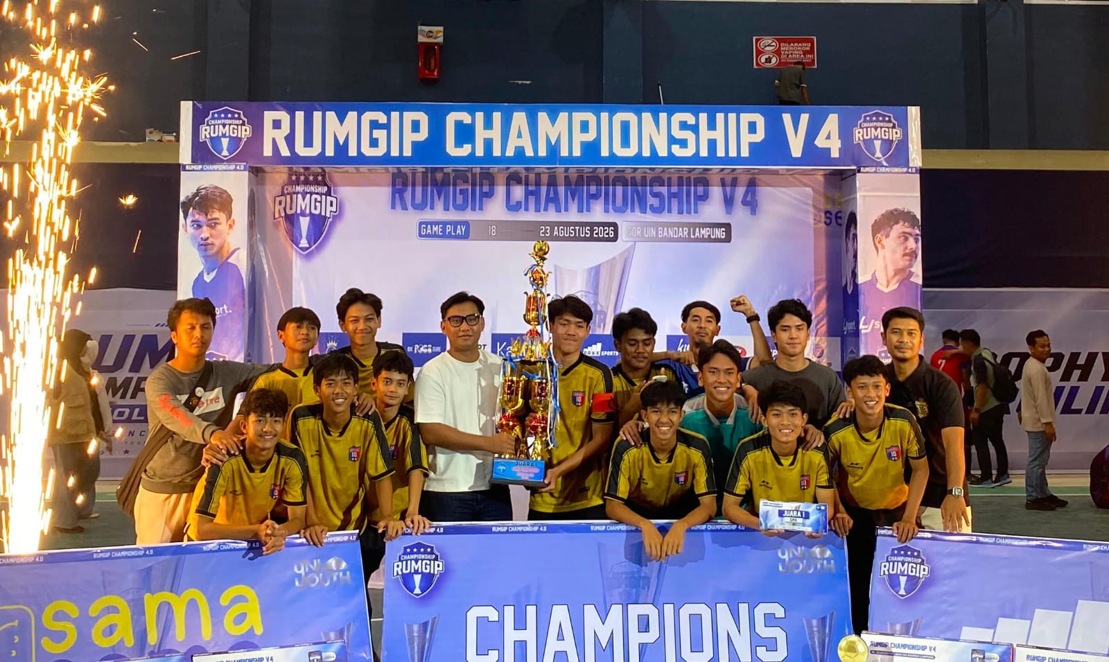 Taklukkan SMA Tri Sukses 5-3, SMAN 10 Bandar Lampung Raih Juara 1 Rumgip